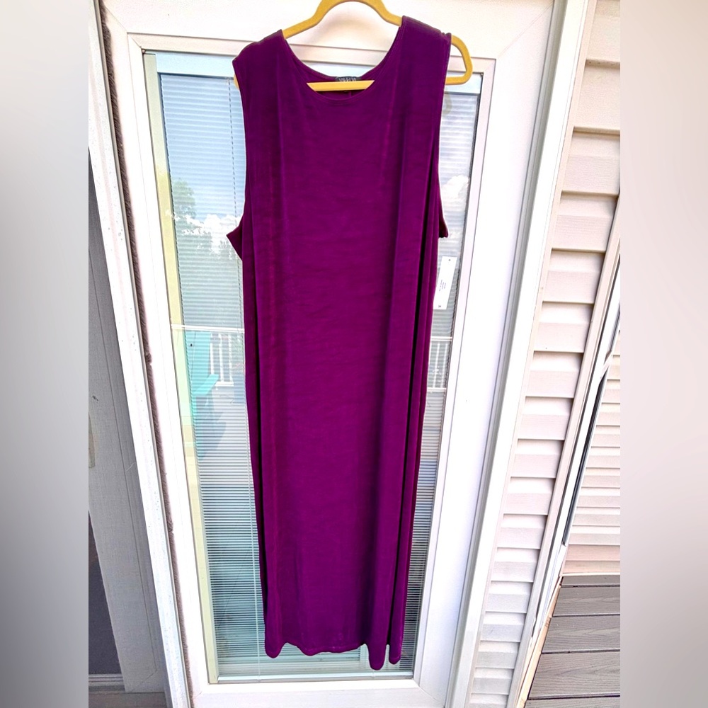 NWT Vikki Vi Women’s Purple Maxi Tank Dress Sleeveless  Slinky 3X Back Vent USA